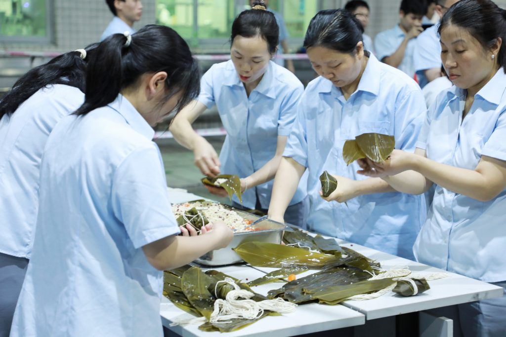 9 1024x683 - Exciting and diverse! The Dragon Boat Festival employee activity has come to a successful end!